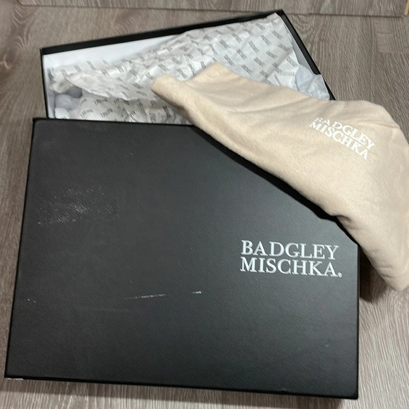 NEW Badgley Mischka Everafter Embellished Blocked Heel Sandal in Ivory Satin 8.5 - Picture 12 of 14